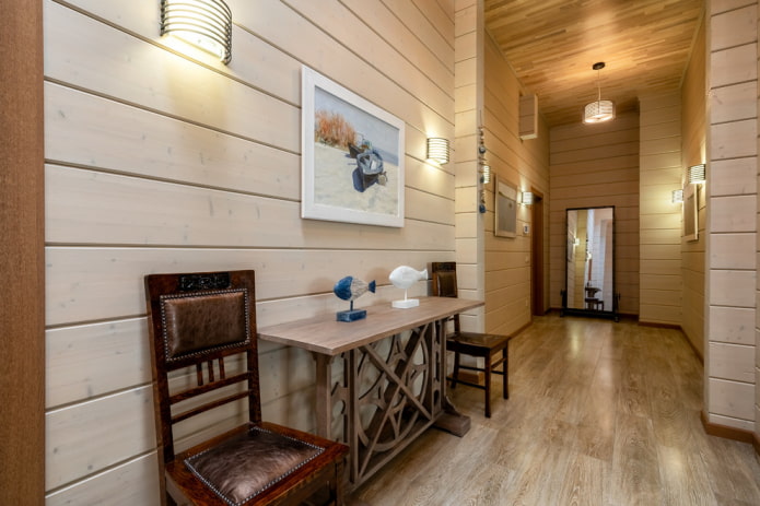 verlichting in de gang in het interieur van het huis