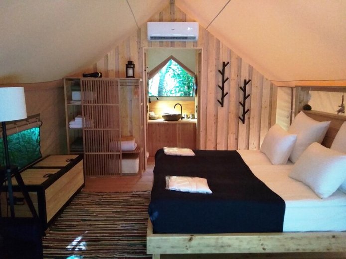 interieur van de tent