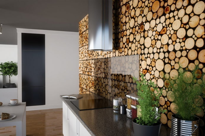 paneel op de gehele wand in het keukeninterieur