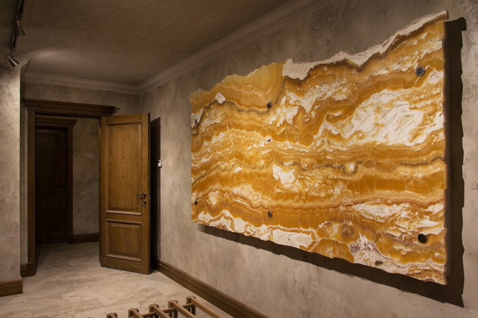 stenen wandpaneel in het interieur