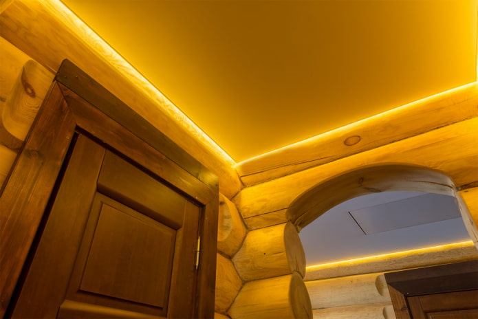 zwevende structuur met gele verlichting