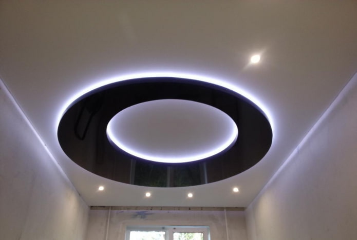 plafond met achtergrondverlichting