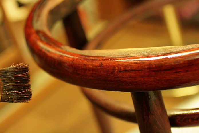 Coating with lacquer