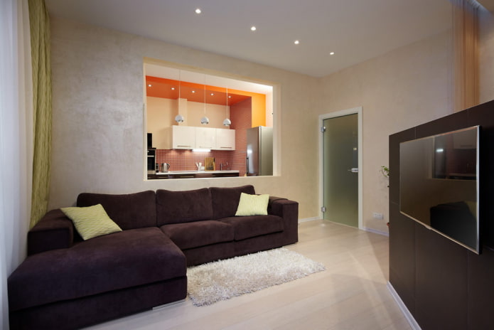 scheidingswand met raam in de keuken-woonkamer