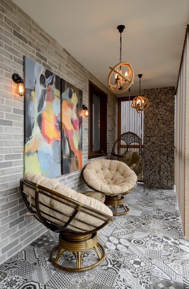 tegels in het interieur van het balkon