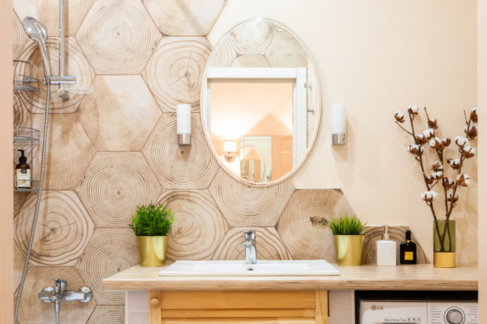 houtachtige tegels in een badkamer in Scandinavische stijl