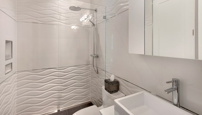 3D-tegels in het interieur van de badkamer