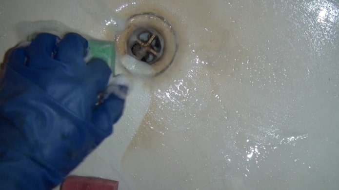gele vlekken schoonmaken