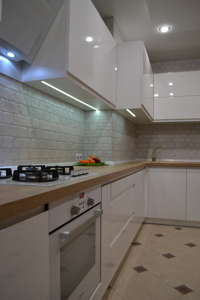 achtergrondverlichting ingebouwd in de kast