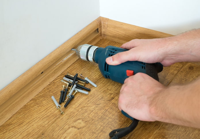 installatie van vloerverlichting