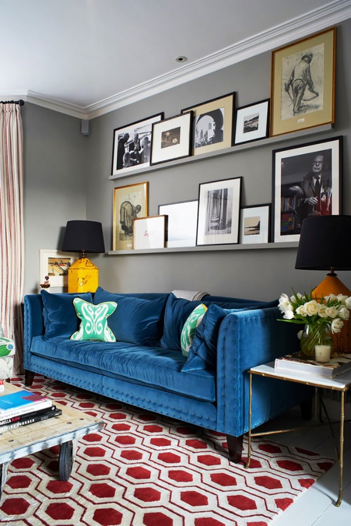 pillen voor een fluwelen bank