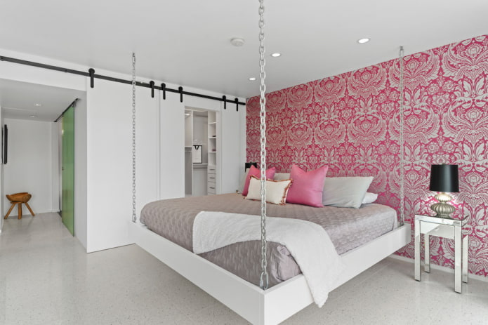 kettingbed in het interieur