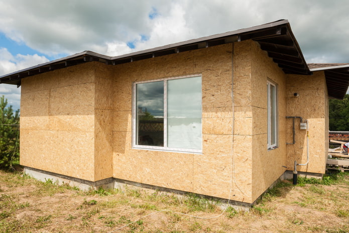 Huis, bekleed met OSB