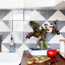 Kenmerken van het schilderen van tegels in de badkamer-2