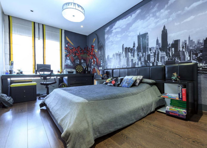 tienerbed met sprei in een jongenskamer