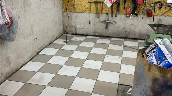 keramische vloertegels voor de garage