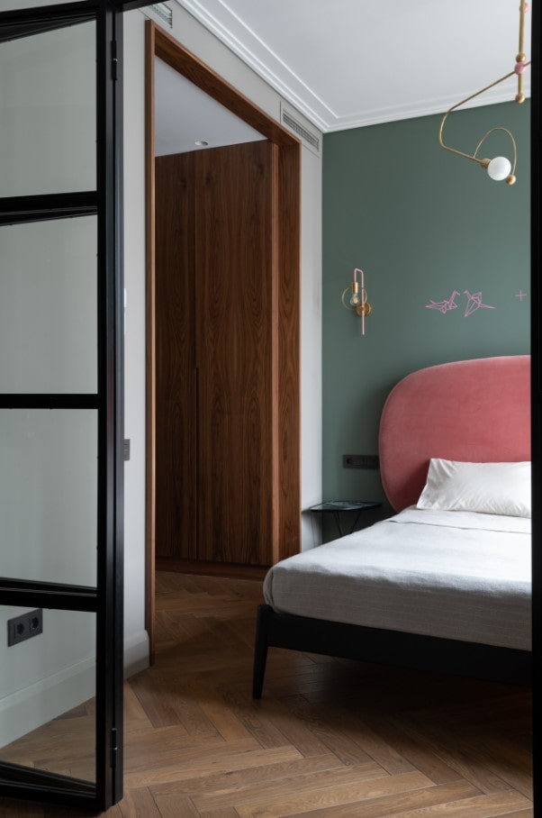 houten vloer in de slaapkamer