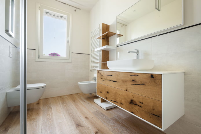 neutrale tint vloer in de badkamer