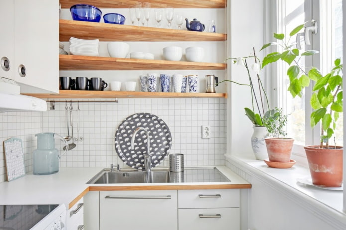 planken in het interieur van de keuken in Scandinavische stijl