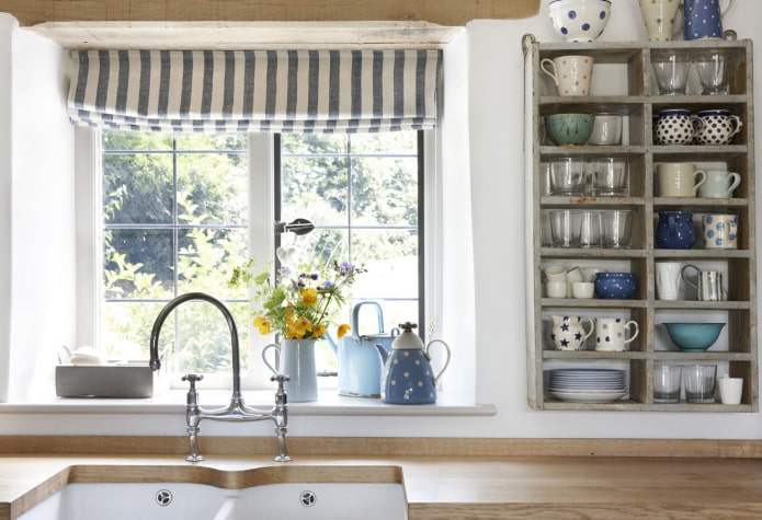 planken in het interieur van de keuken in de Proven?aalse stijl