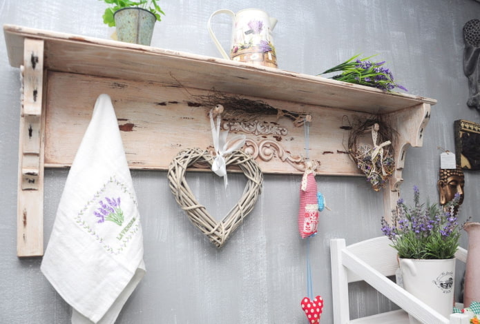 Wandplankontwerp in Proven?aalse stijl