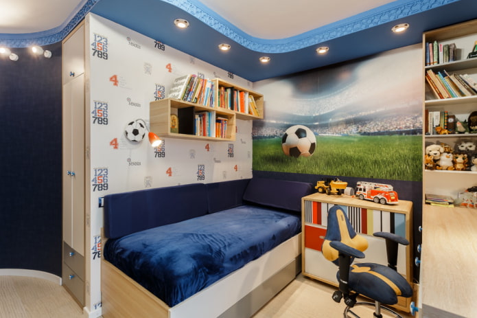 Houten planken in het interieur van een kinderkamer