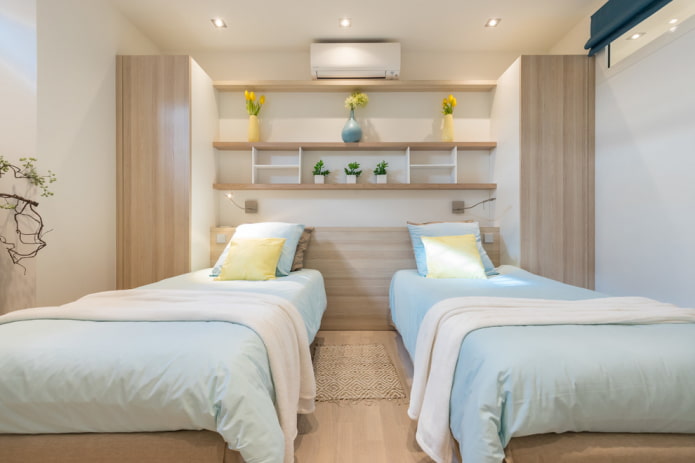 planken voor decoratie in het interieur van een kinderkamer
