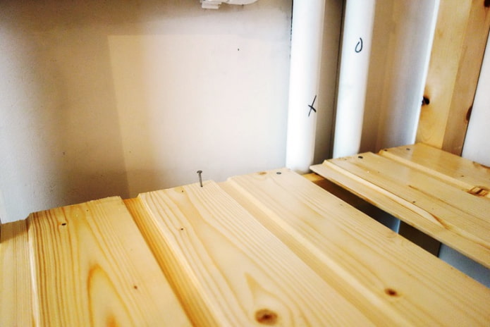 Bevestiging met spijkers
