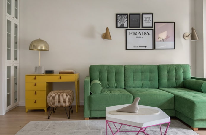 moderne posters in de hal