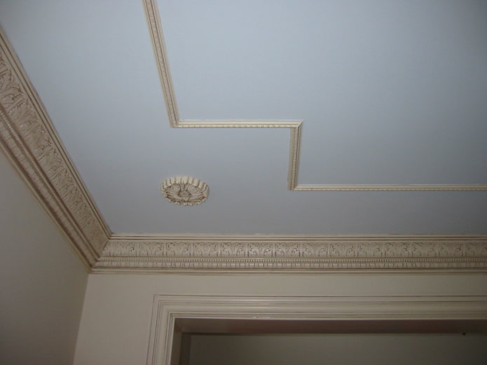 beige plafondlijst