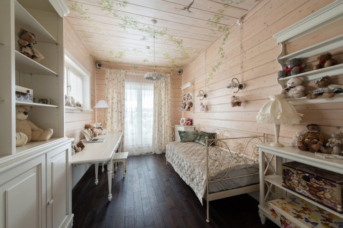 geschilderd houten plafond