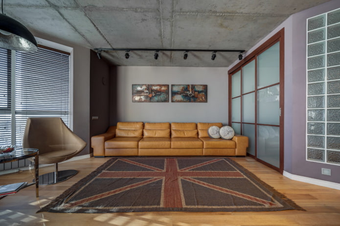 plafond in de hal in loftstijl