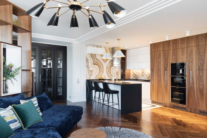 plafondzonering in het interieur van de keuken-woonkamer