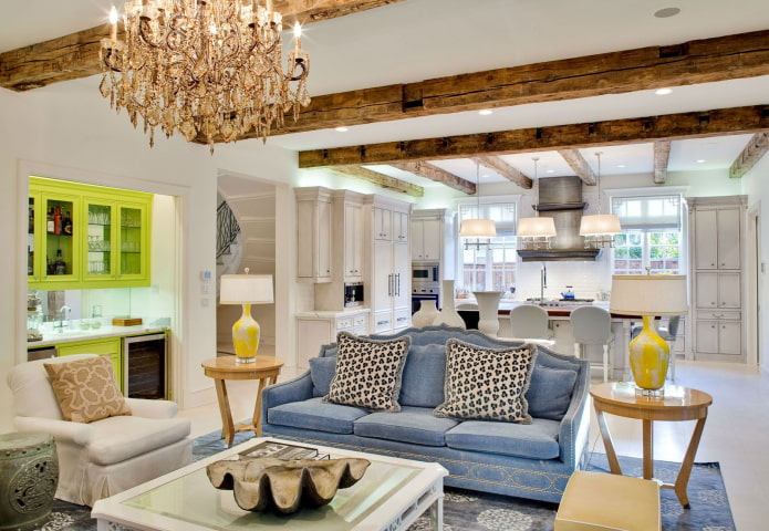 plafondontwerp in het interieur van de woonkeuken