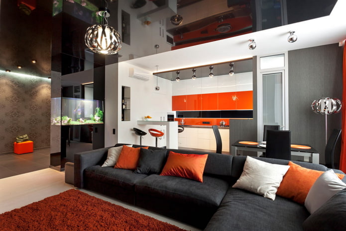 plafondontwerp in het interieur van de keuken-woonkamer