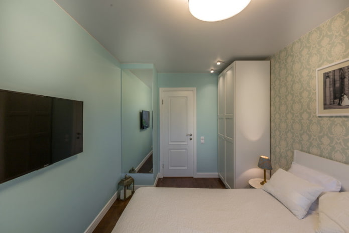 Slaapkamer, kledingkast, spiegel