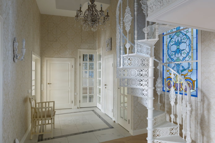 gang in klassiek ontwerp in het huis