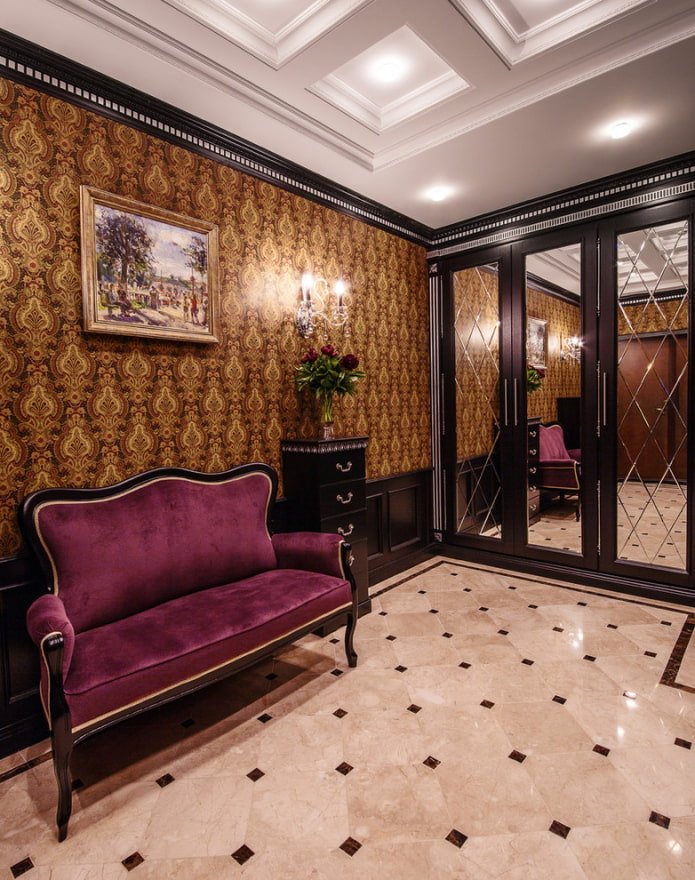 hal met een luxe bank