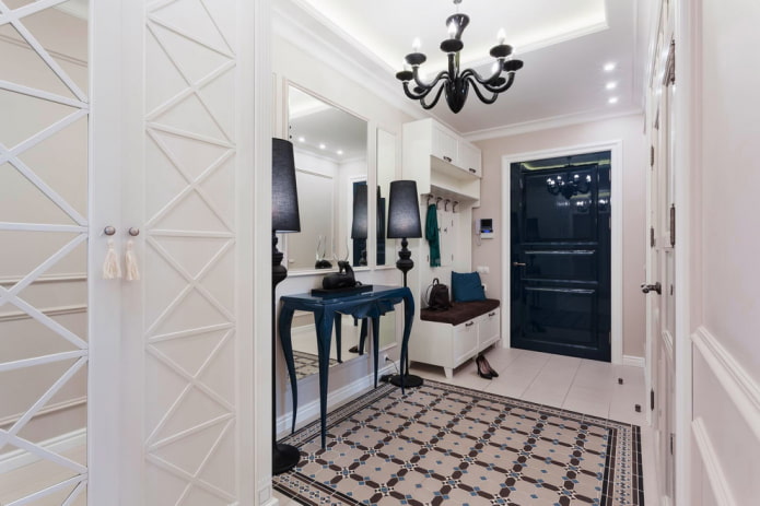 ganginterieur in neoklassieke stijl