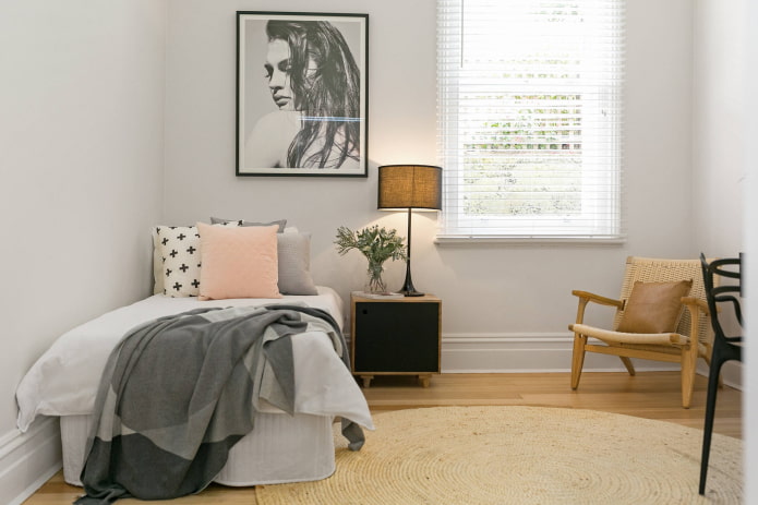 Zwart nachtkastje in Scandinavische stijl