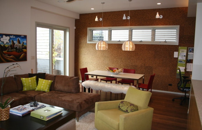 kurkbehang aan de muur