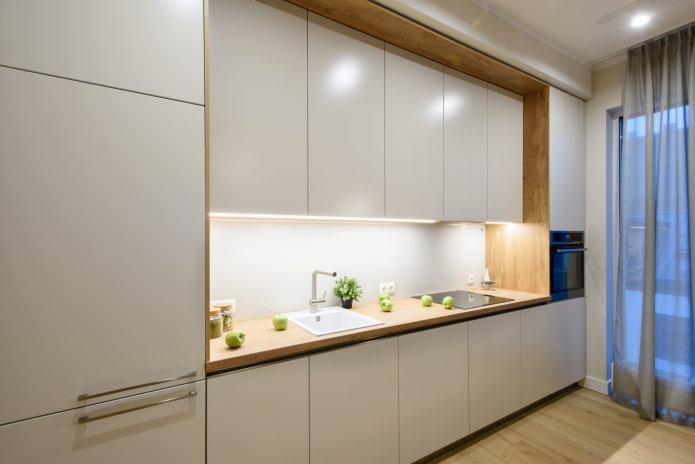 lineaire keuken met hoge kasten