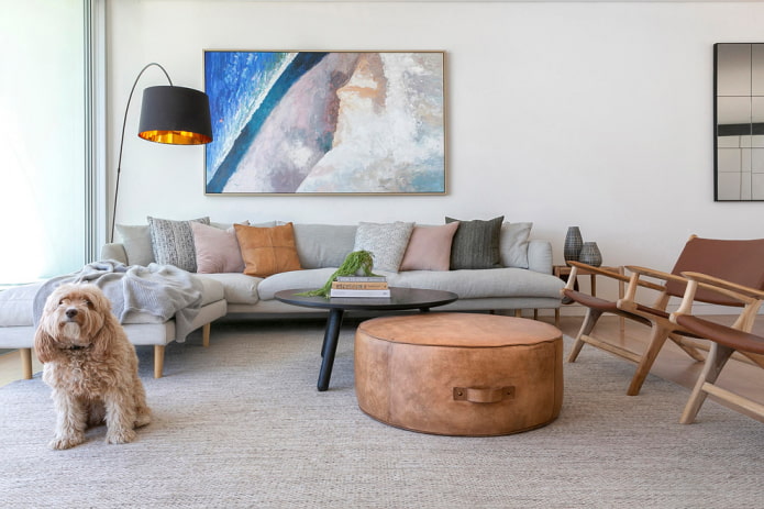 leren poef in het interieur van de woonkamer
