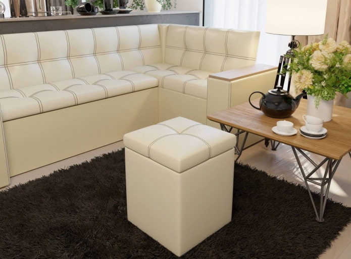 poef in het interieur van de keuken