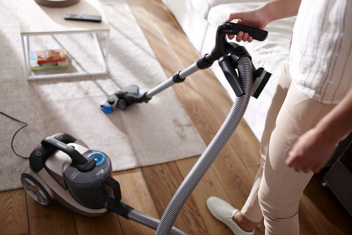 Tapijt reinigen met een stofzuiger