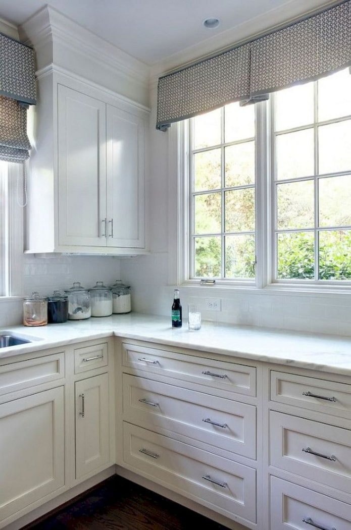 monochroom witte keuken