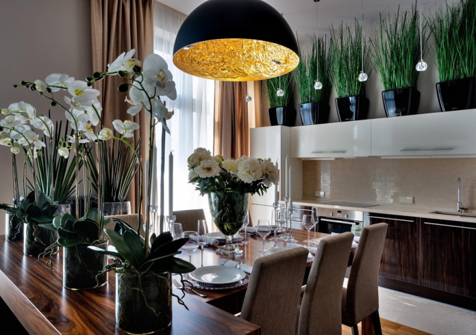 kunstbloemen in de keuken