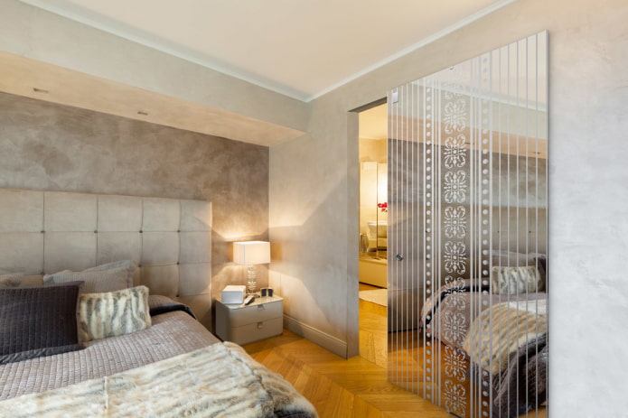 schuifdeur met spiegel in het interieur