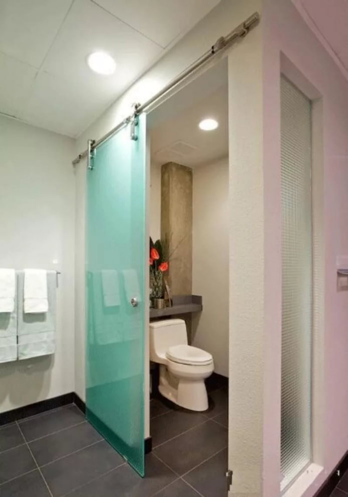 schuifpanelen in de badkamer