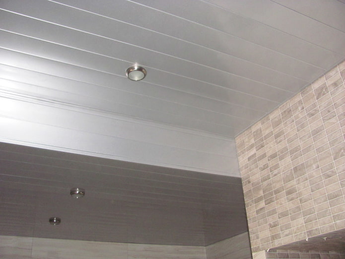 zilveren lamellen hanglamp